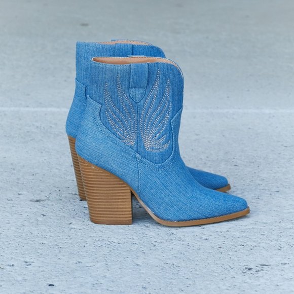 Qupid Lasso My Heart Cowboy Booties in Light Blue - Picture 4 of 6